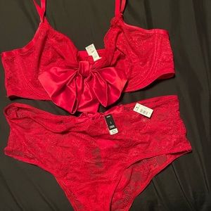 Torrid lace bow tye bra and panty set brand new